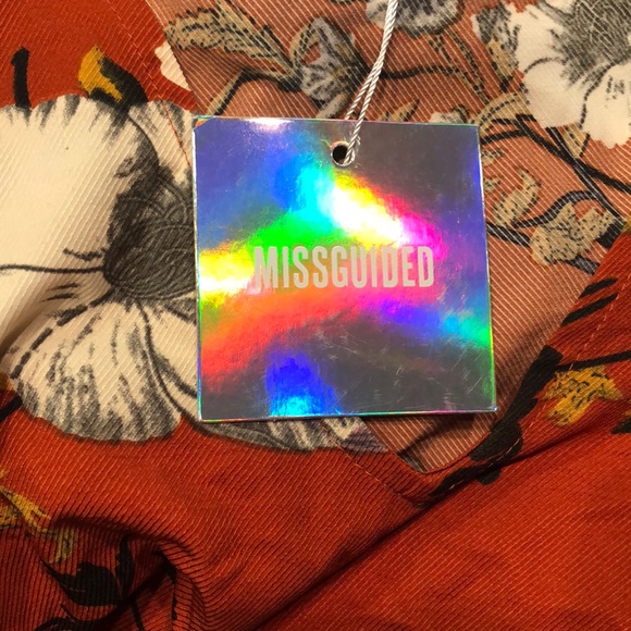 Missguided ASOS Flared Sleeve Floral Bodysuit - Picture 6 of 8